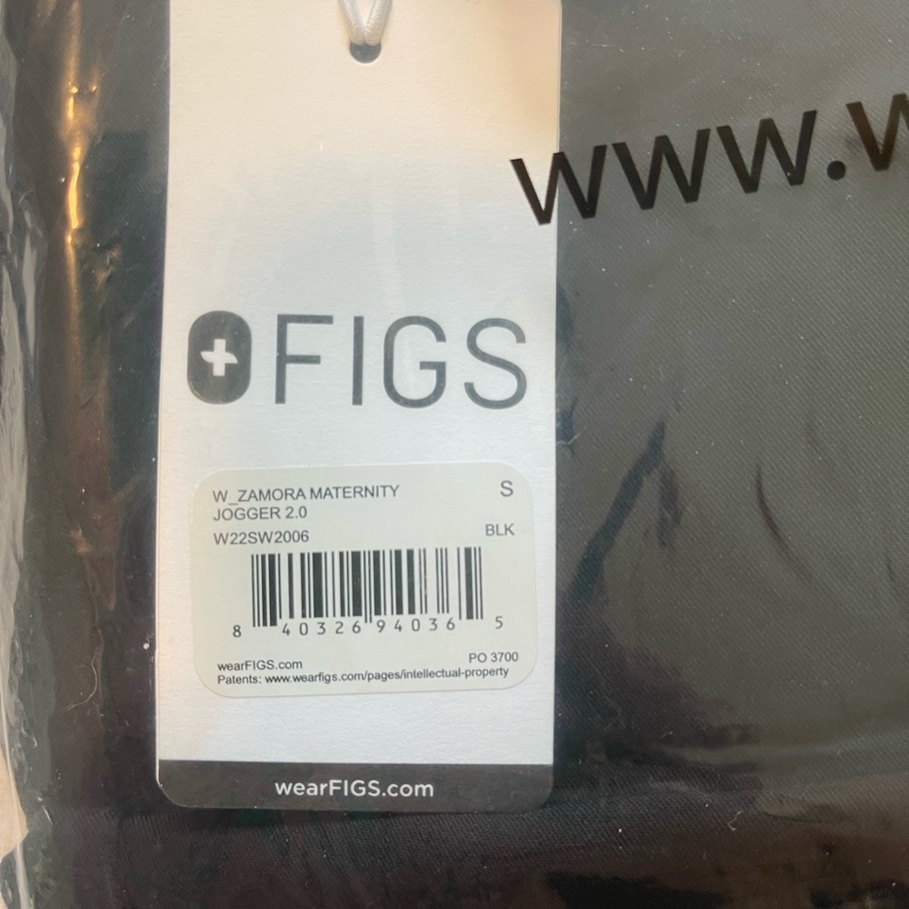 FIGS Black Zamora Maternity Joggers Scrubs